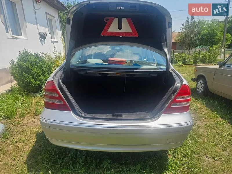 Mercedes-Benz C-Class 2003 VIN WDB2030461A579775 фото оголошення 15 з 60