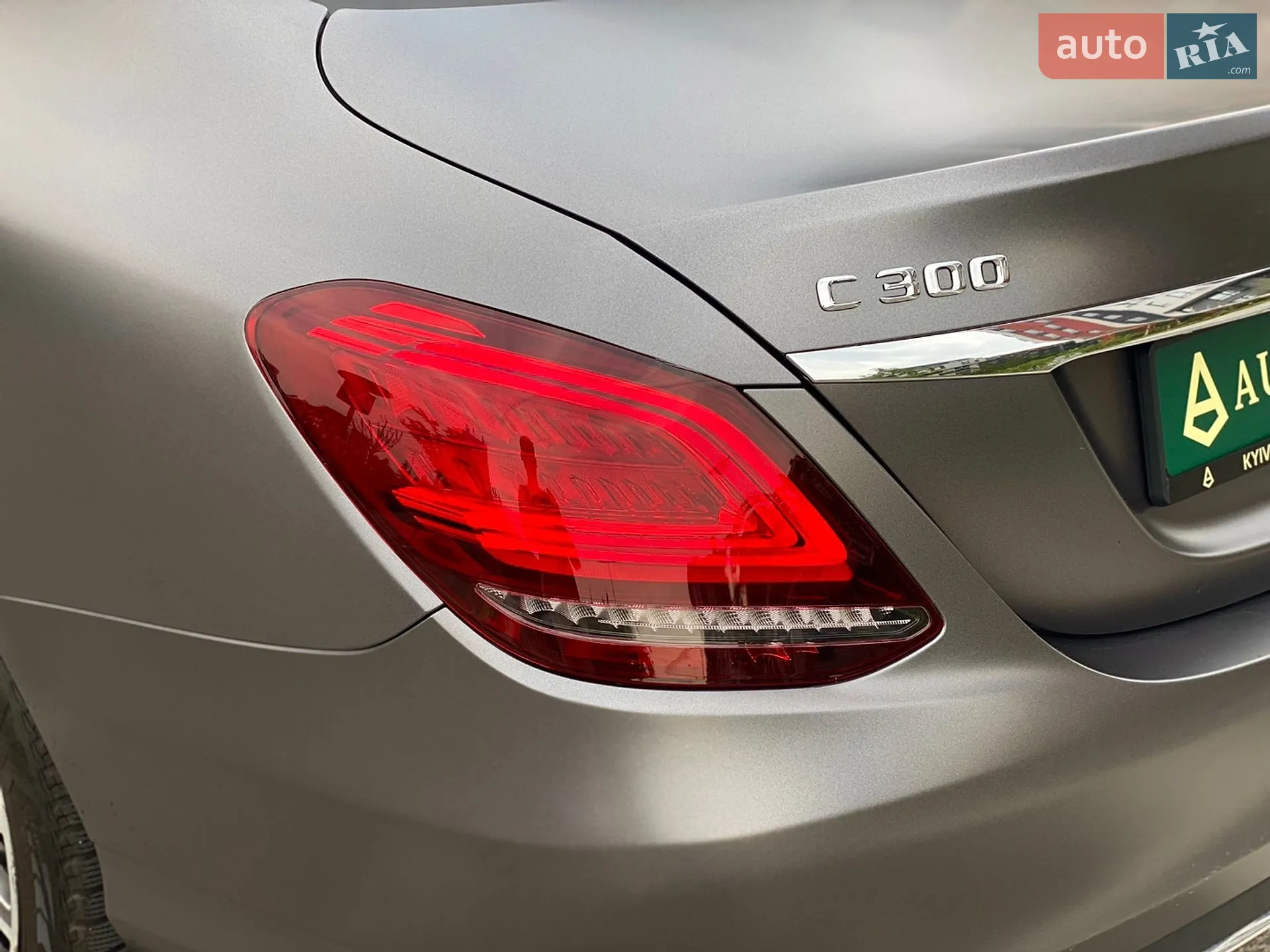 Mercedes-Benz C-Class 2015 VIN 55SWF4JBXFU074339 фото оголошення 10 з 24