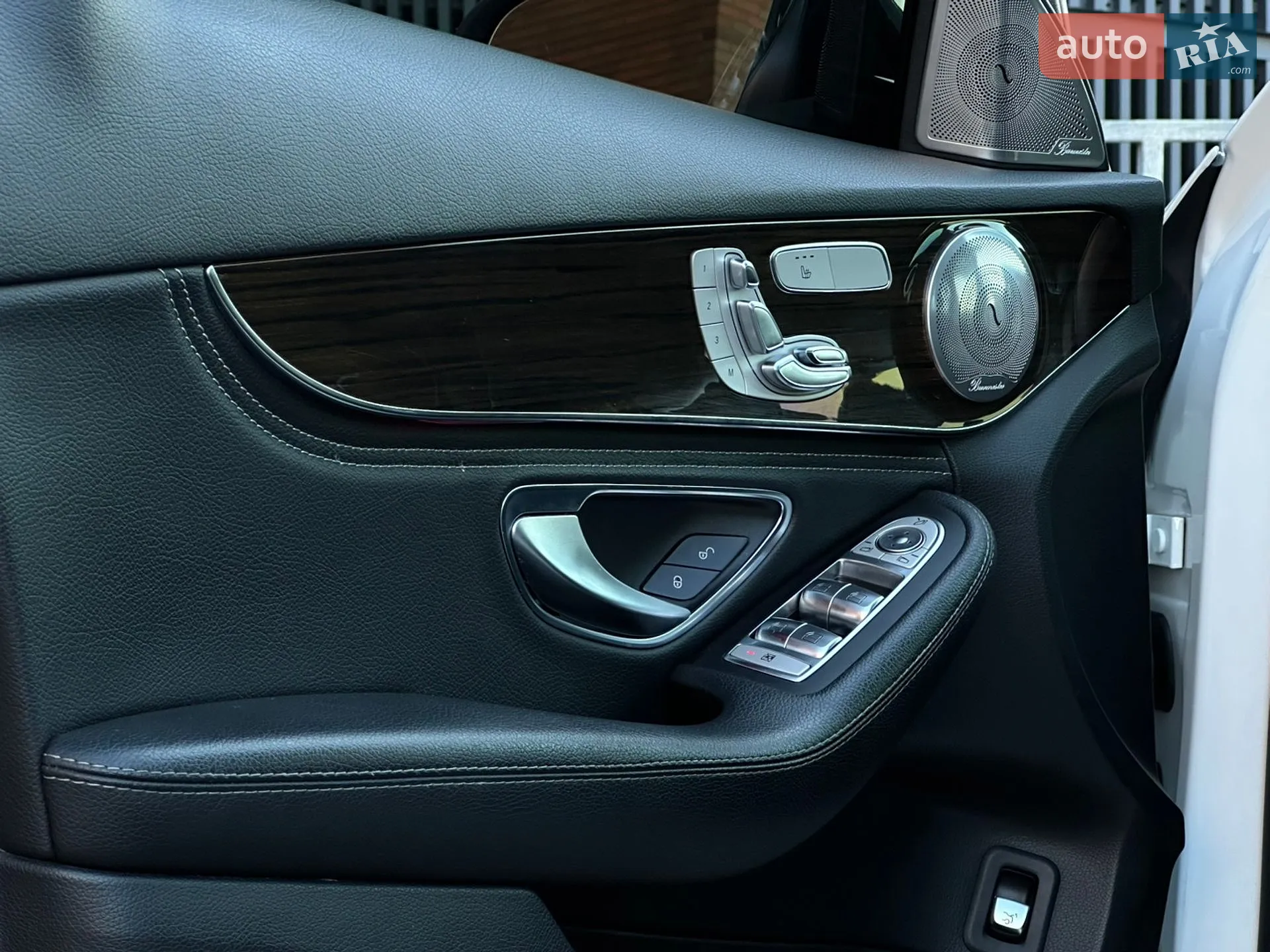 2015 Mercedes-Benz C-klasse - мініатюра 16