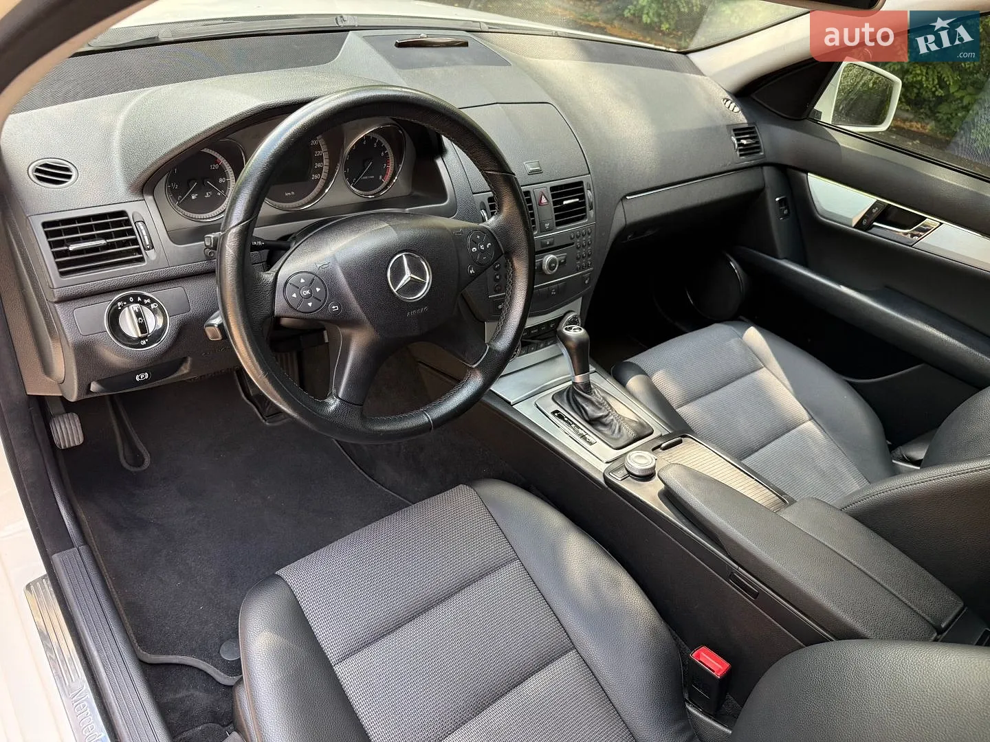 2010 Mercedes-Benz C-klasse - мініатюра 57