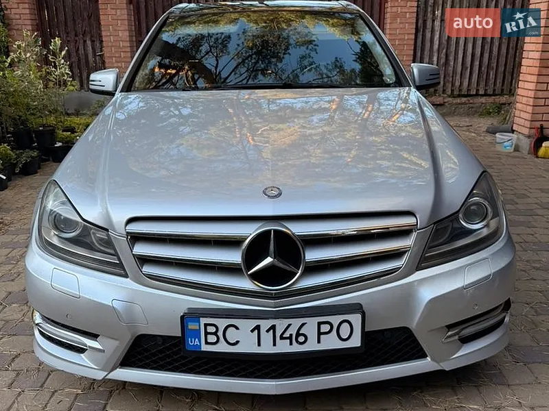 Mercedes-Benz C-Class 2011