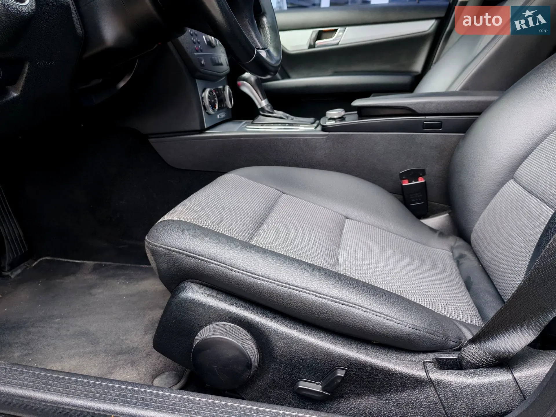 2011 Mercedes-Benz C-klasse - мініатюра 20