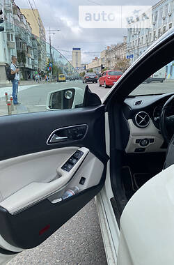Седан Mercedes-Benz CLA 250 2014 в Киеве