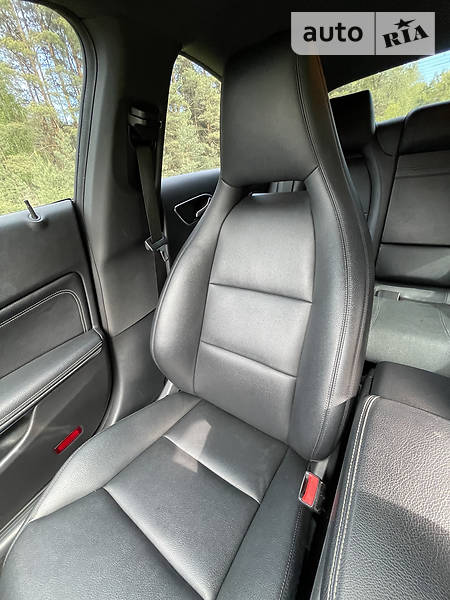 Седан Mercedes-Benz CLA-Class 2015 в Києві