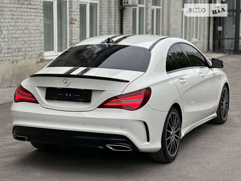 Седан Mercedes-Benz CLA-Class 2017 в Киеве