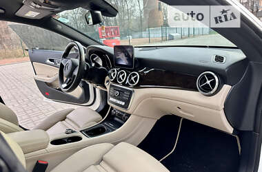Седан Mercedes-Benz CLA-Class 2018 в Житомире