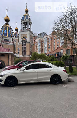 Седан Mercedes-Benz CLA-Class 2016 в Киеве