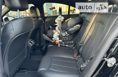 Седан Mercedes-Benz CLA-Class 2022 в 