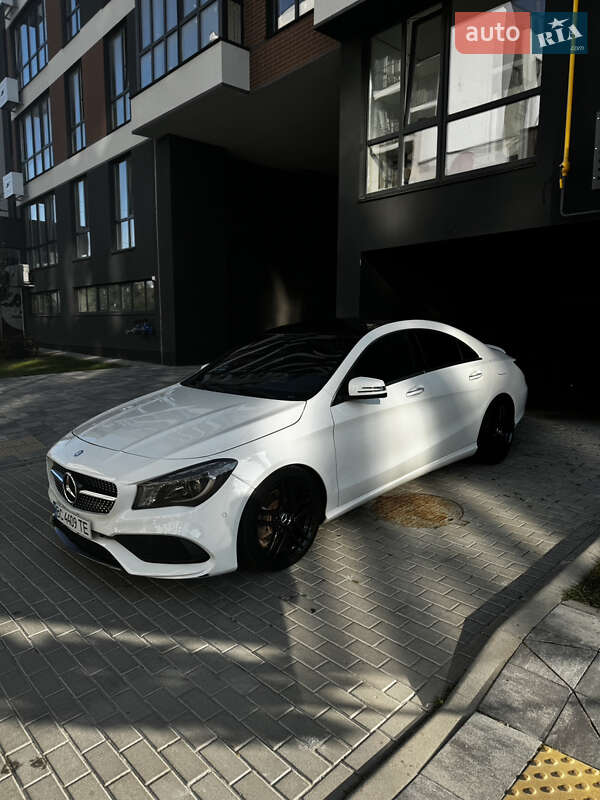 Седан Mercedes-Benz CLA-Class 2015 в Львові