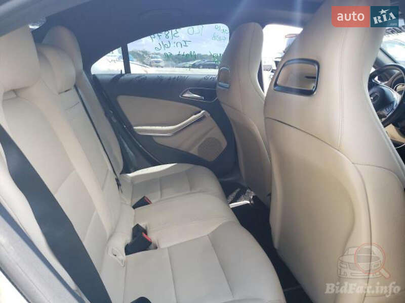 Седан Mercedes-Benz CLA-Class 2017 в Києві фото 2 Седан Mercedes-Benz CLA-Class 2017 в Києві