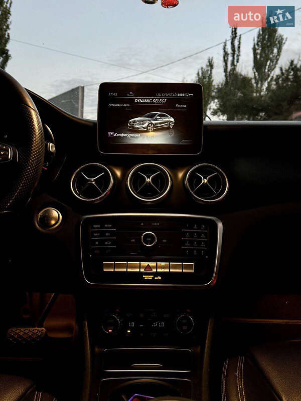 Седан Mercedes-Benz CLA-Class 2018 в Днепре