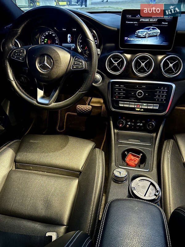 Седан Mercedes-Benz CLA-Class 2018 в Днепре