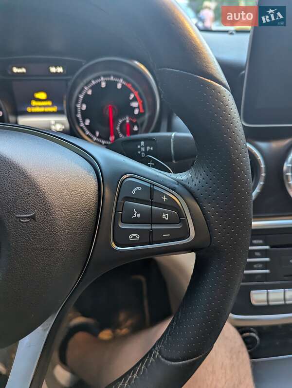 Седан Mercedes-Benz CLA-Class 2016 в Киеве