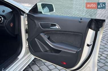 Седан Mercedes-Benz CLA-Class 2015 в 