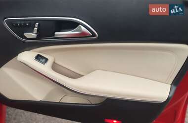 Седан Mercedes-Benz CLA-Class 2018 в 