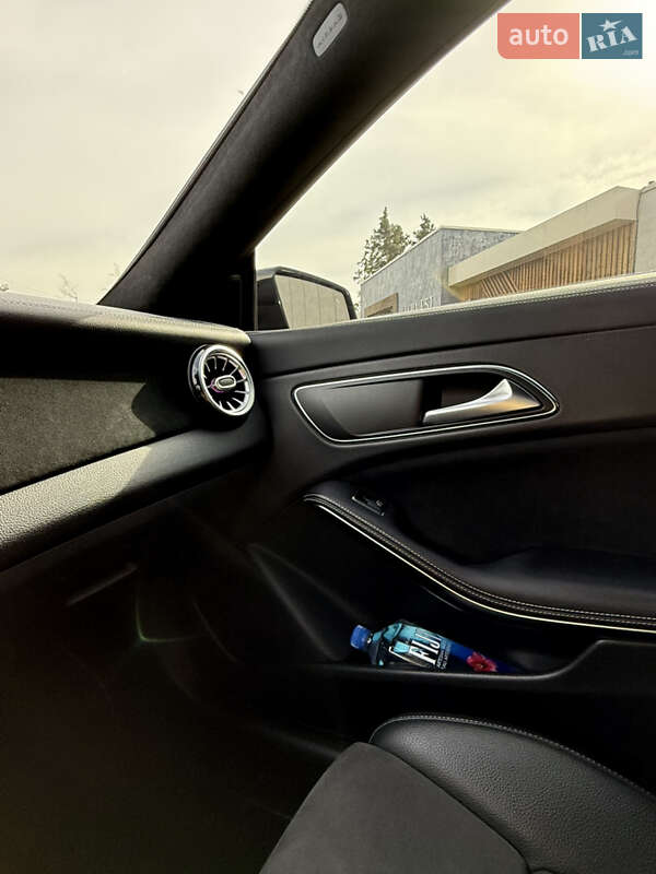 Седан Mercedes-Benz CLA-Class 2017 в Киеве