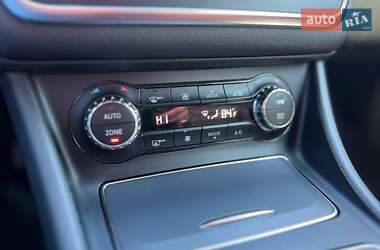 Седан Mercedes-Benz CLA-Class 2017 в 