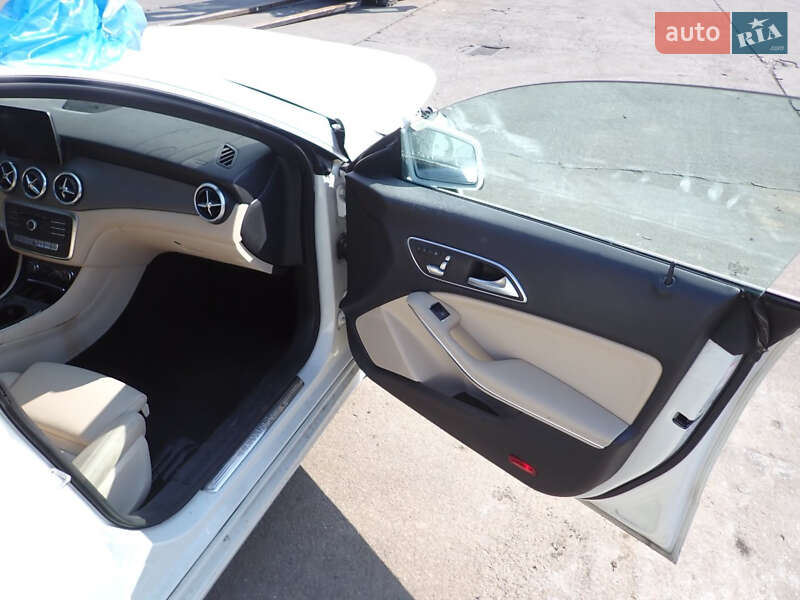 Седан Mercedes-Benz CLA-Class 2017 в Запоріжжі фото 6 Седан Mercedes-Benz CLA-Class 2017 в Запоріжжі