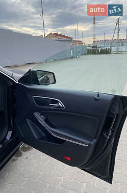 Седан Mercedes-Benz CLA-Class 2013 в 
