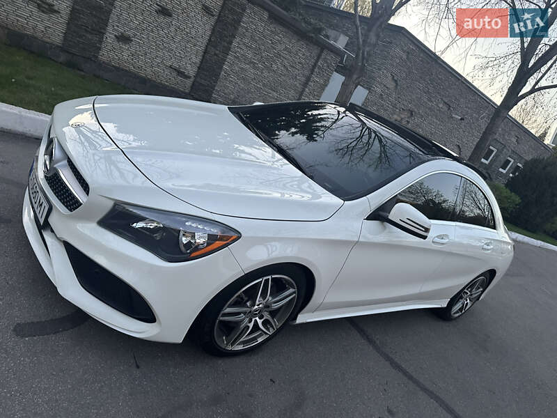 Седан Mercedes-Benz CLA-Class 2017 в Дніпрі