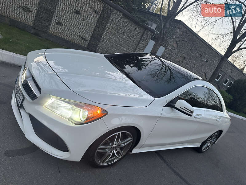 Седан Mercedes-Benz CLA-Class 2017 в Дніпрі