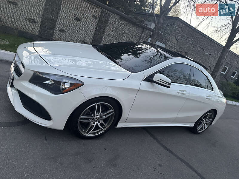 Седан Mercedes-Benz CLA-Class 2017 в Дніпрі