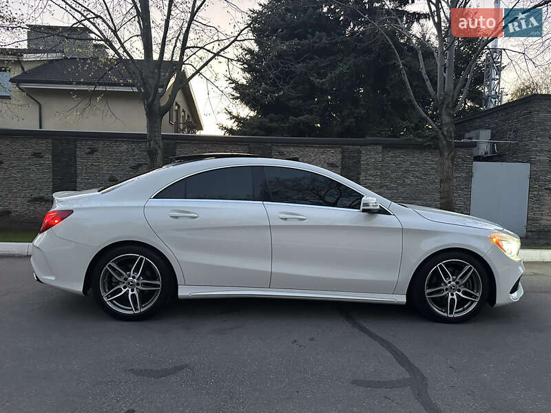 Седан Mercedes-Benz CLA-Class 2017 в Дніпрі