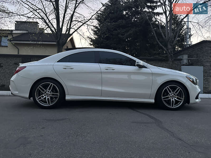 Седан Mercedes-Benz CLA-Class 2017 в Дніпрі