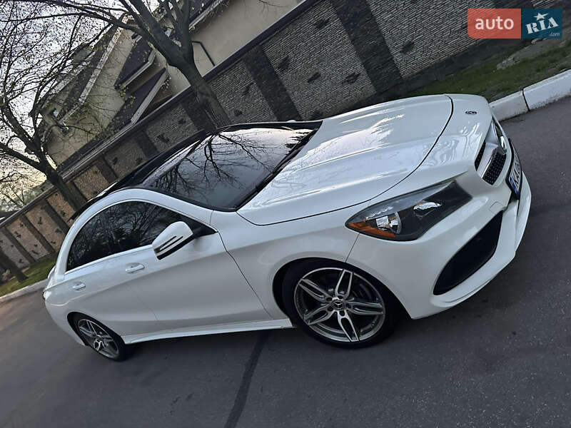Седан Mercedes-Benz CLA-Class 2017 в Дніпрі