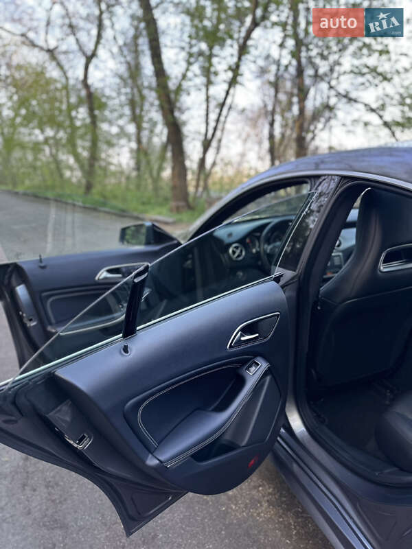 Седан Mercedes-Benz CLA-Class 2015 в Киеве