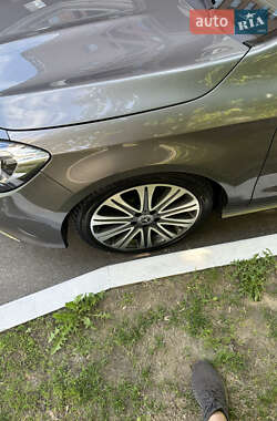 Седан Mercedes-Benz CLA-Class 2017 в 