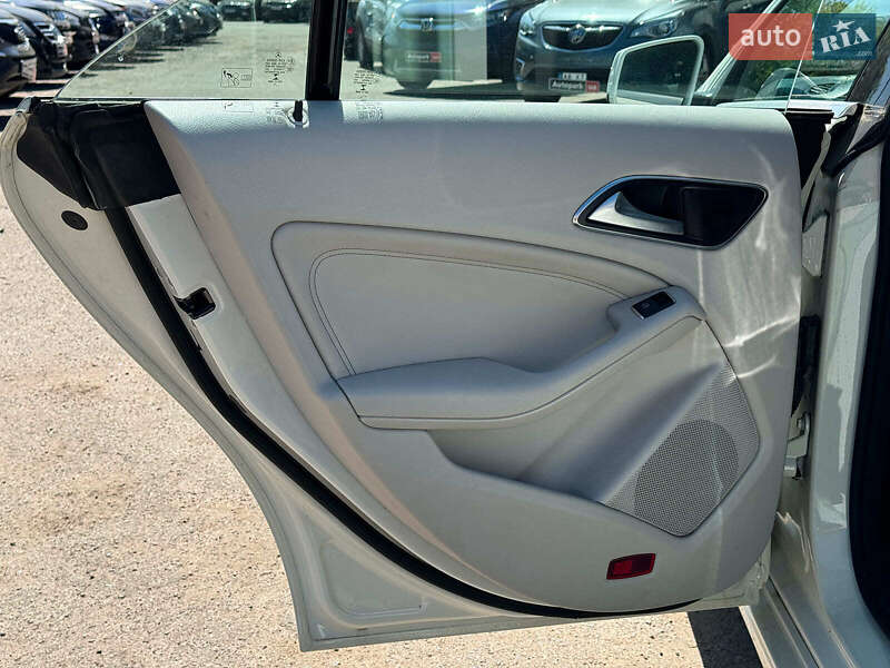 Седан Mercedes-Benz CLA-Class 2015 в Виннице