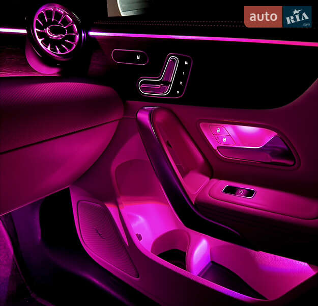 Седан Mercedes-Benz CLA-Class 2019 в Киеве