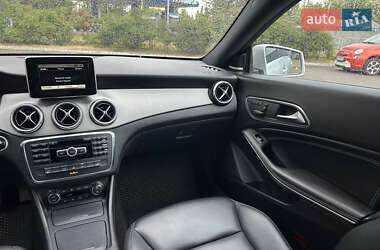 Седан Mercedes-Benz CLA-Class 2013 в 