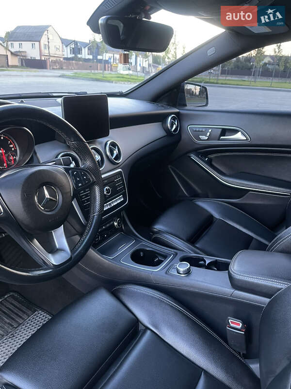Седан Mercedes-Benz CLA-Class 2018 в 