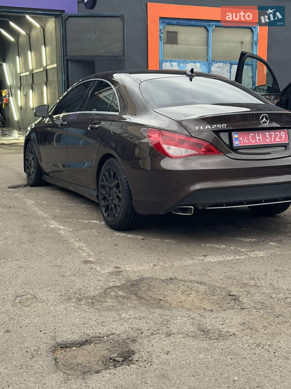 Седан Mercedes-Benz CLA-Class 2015 в Львове