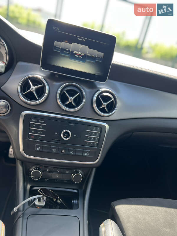 Седан Mercedes-Benz CLA-Class 2015 в Киеве фото 15 Седан Mercedes-Benz CLA-Class 2015 в Киеве