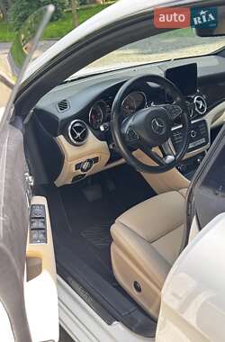 Седан Mercedes-Benz CLA-Class 2018 в 