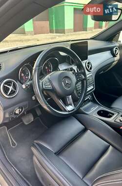 Седан Mercedes-Benz CLA-Class 2018 в 