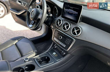 Седан Mercedes-Benz CLA-Class 2018 в 