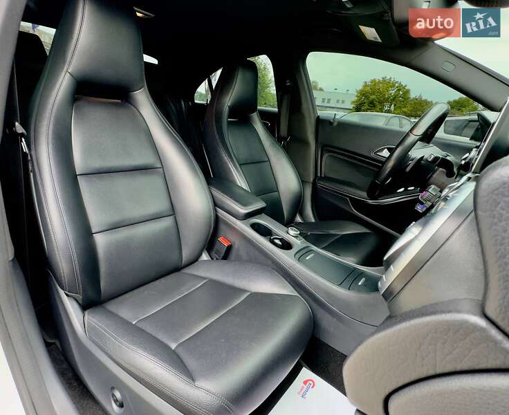 Седан Mercedes-Benz CLA-Class 2014 в Львові