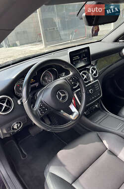 Седан Mercedes-Benz CLA-Class 2015 в 