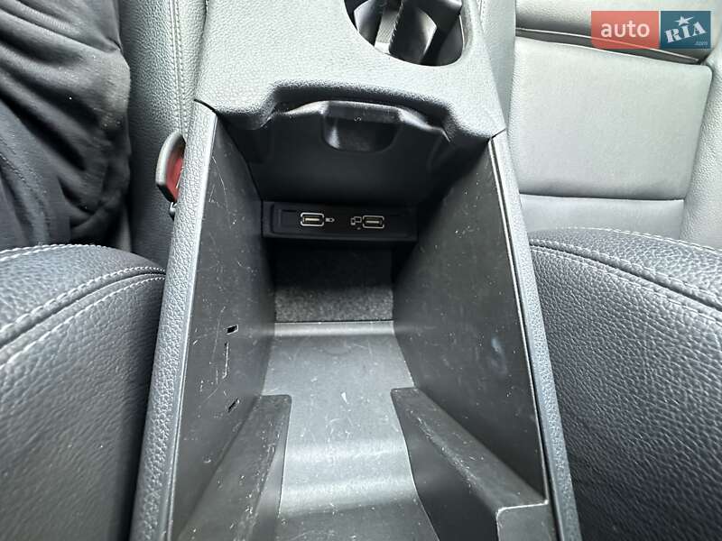 Седан Mercedes-Benz CLA-Class 2019 в Одессе