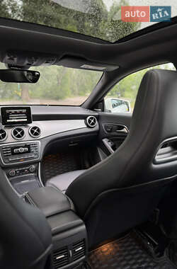 Седан Mercedes-Benz CLA-Class 2013 в 