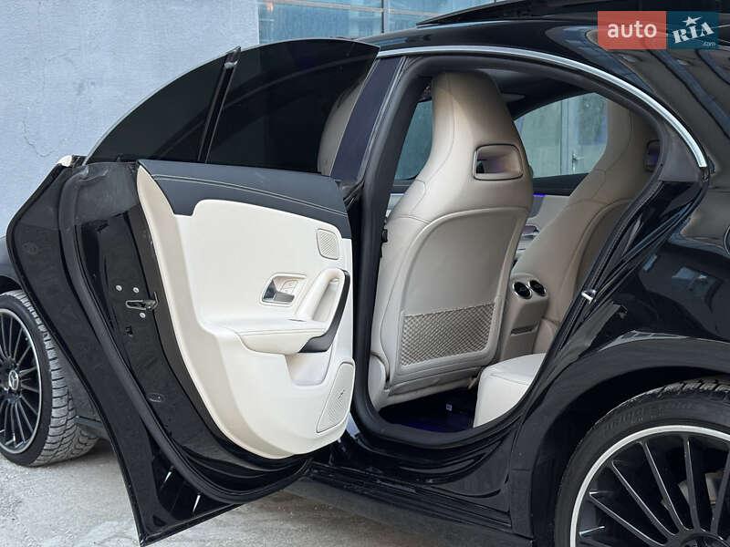 Седан Mercedes-Benz CLA-Class 2019 в Киеве
