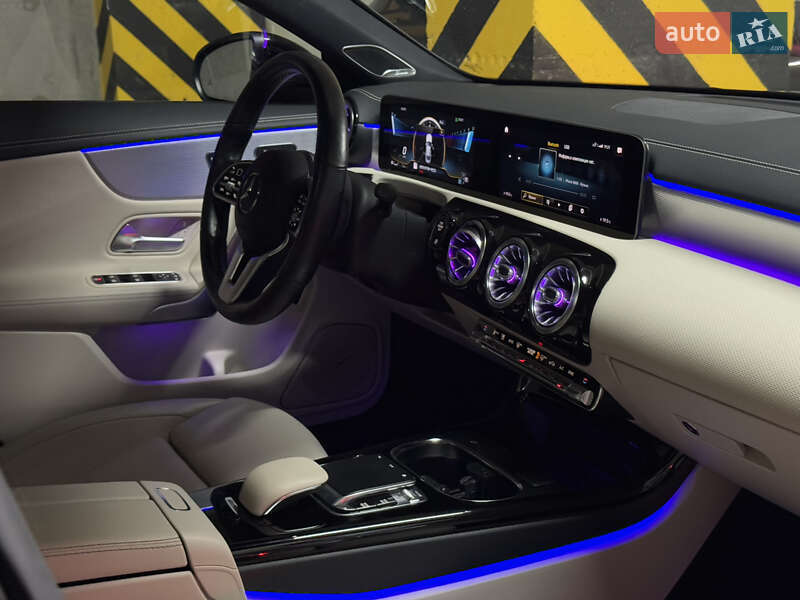 Седан Mercedes-Benz CLA-Class 2019 в Киеве