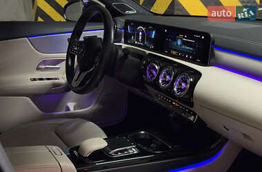 Седан Mercedes-Benz CLA-Class 2019 в 