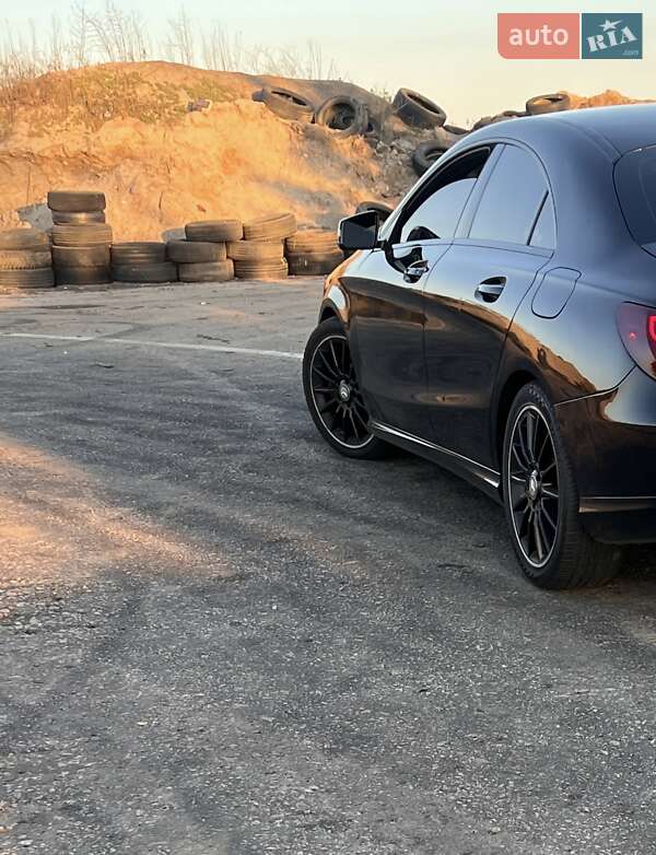 Седан Mercedes-Benz CLA-Class 2014 в 