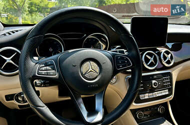 Седан Mercedes-Benz CLA-Class 2018 в 
