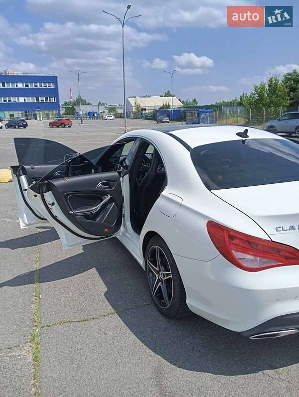 Седан Mercedes-Benz CLA-Class 2016 в Киеве